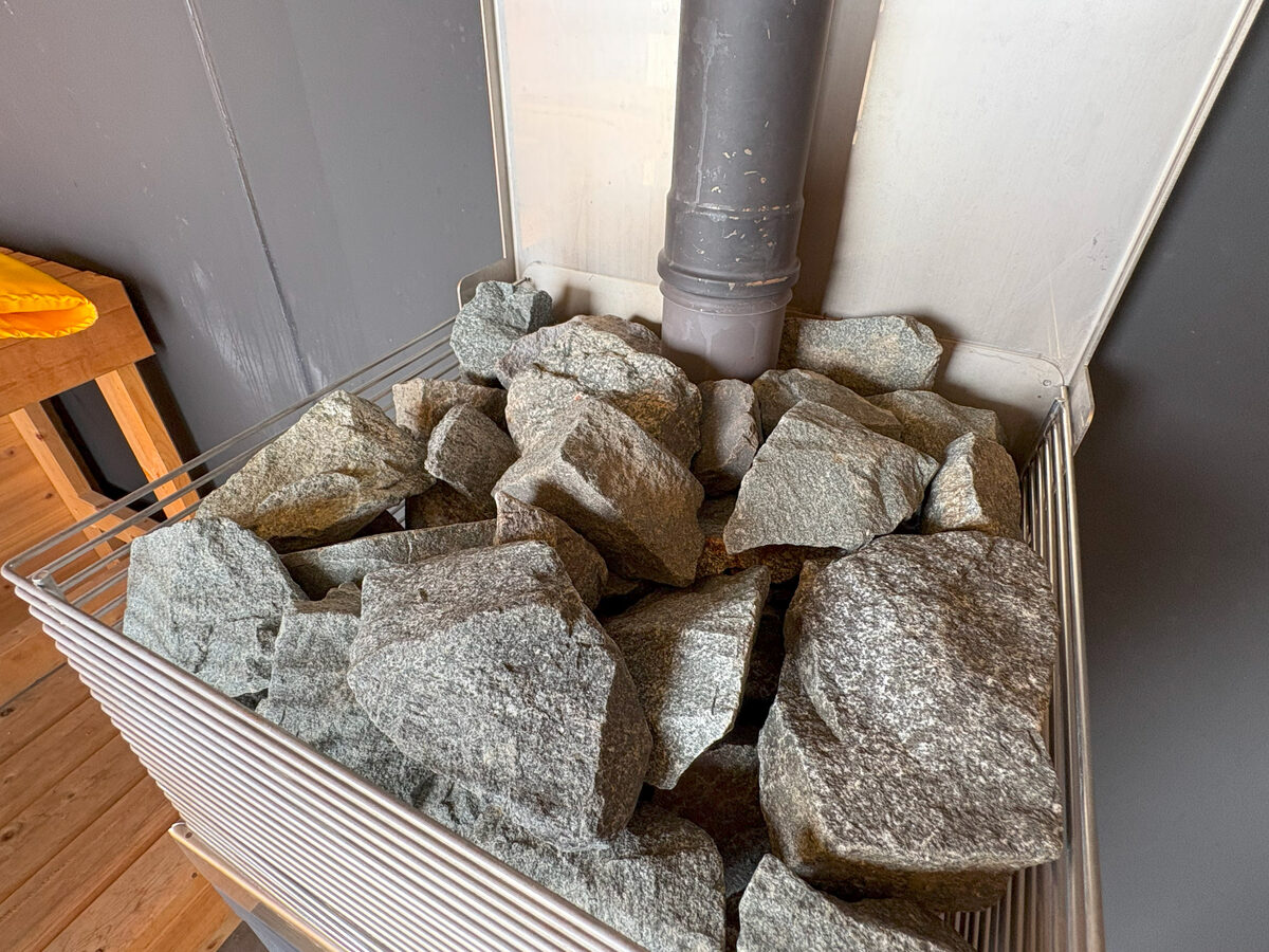 支笏湖の透明な水でロウリュウ